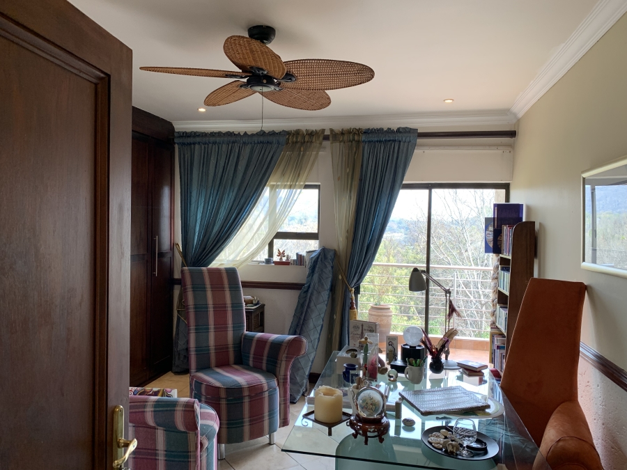 5 Bedroom Property for Sale in Birdwood Estate North West
